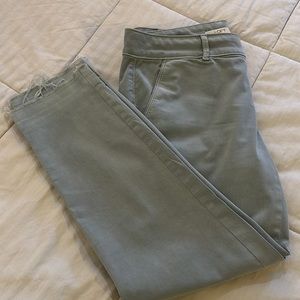 💕🌈💕🥰Loft Brand Women’s Lightweight & Light Blue Jeans Zip & Hook Closure